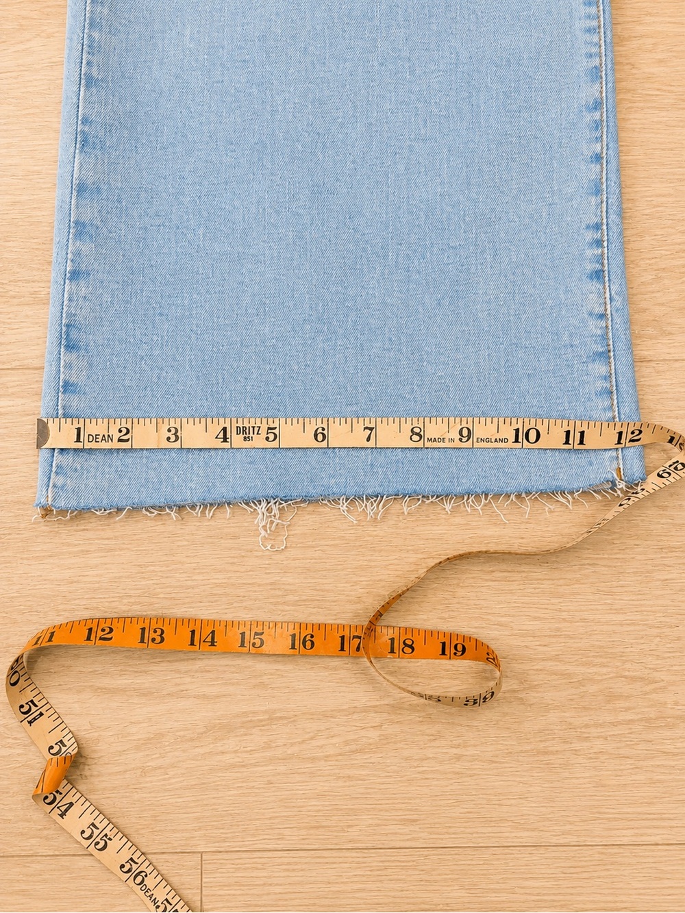 NWT Hudson Jolene Wide Leg Kate Wash Jeans Raw Hem Distressed Size 30/32 - Picture 7 of 14